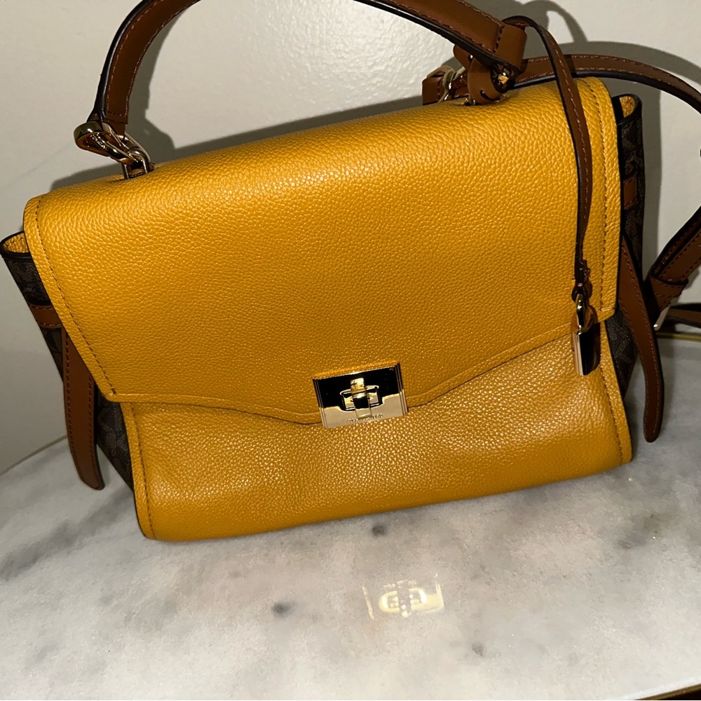 Michael Kors crossbody